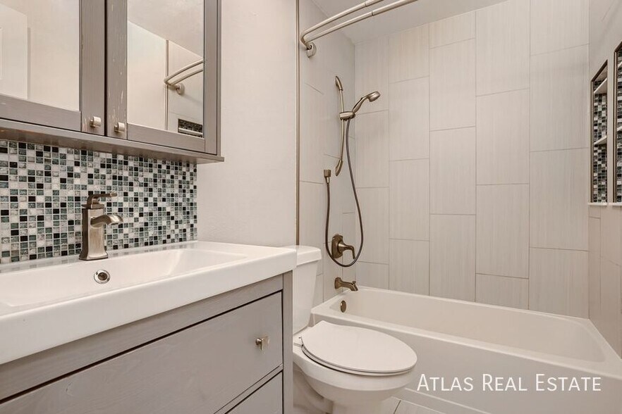 Building Photo - 3876 S Andes Way