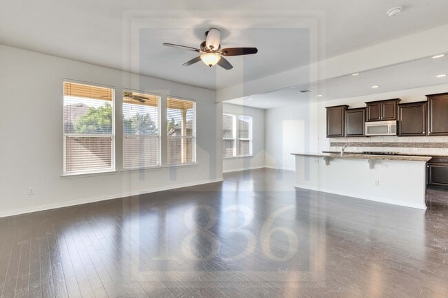 Building Photo - 1405 Middlefield Ct