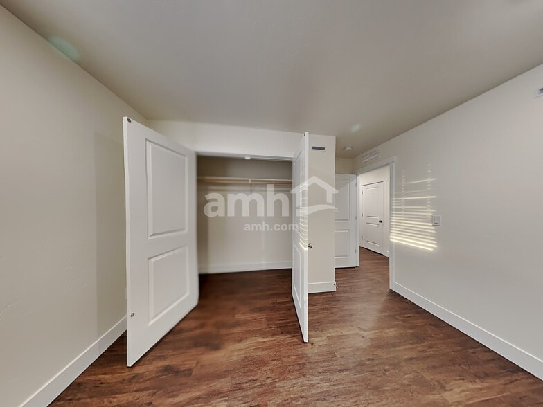 Building Photo - 19219 15th Ave Ct E