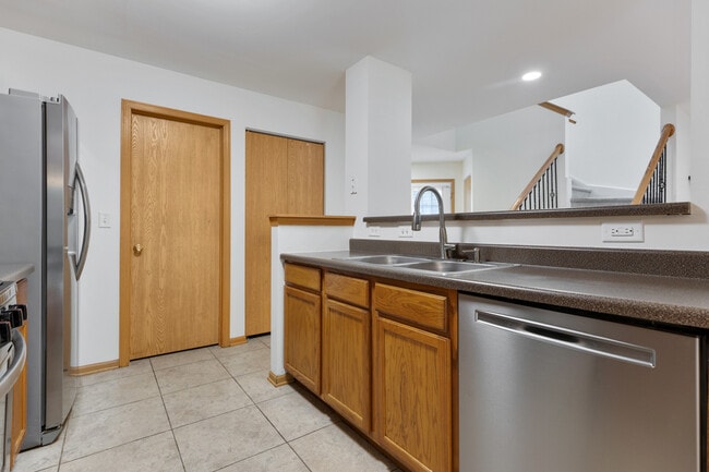 Building Photo - 2349 Stoughton Cir