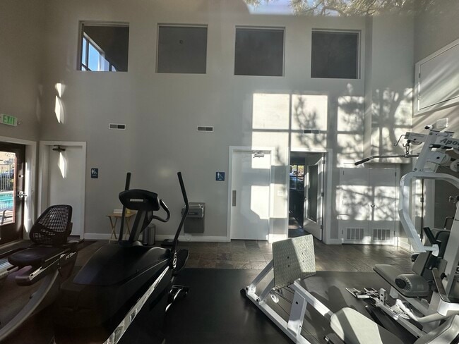 Building Photo - 4985 Kiska Ln