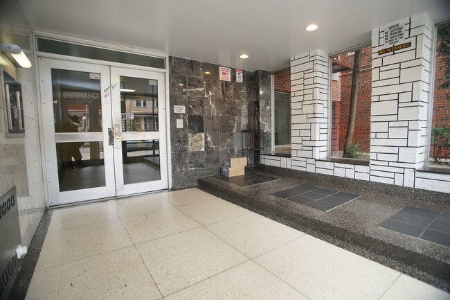 Building Photo - 1745 E 12th St