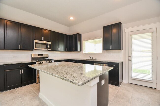 Building Photo - 7542 Coral Ter Dr