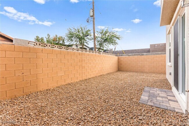 Building Photo - 10146 Glen Aulin St