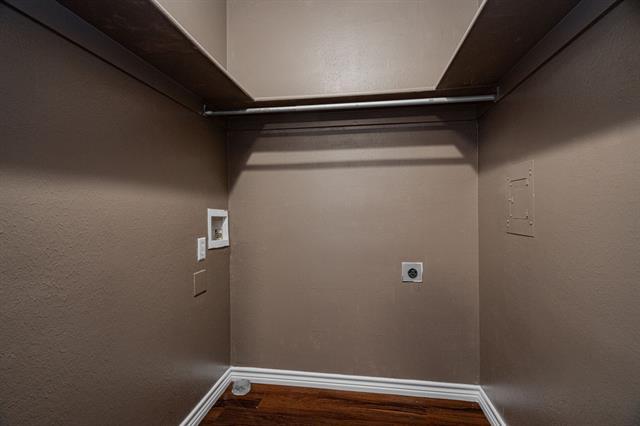 Building Photo - 7809 Meadow Park Dr