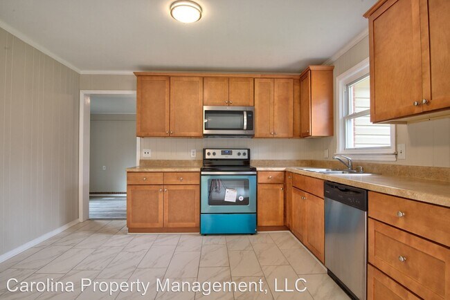 Building Photo - 3 br, 1.5 bath House - 2535 Hickory Grove Rd