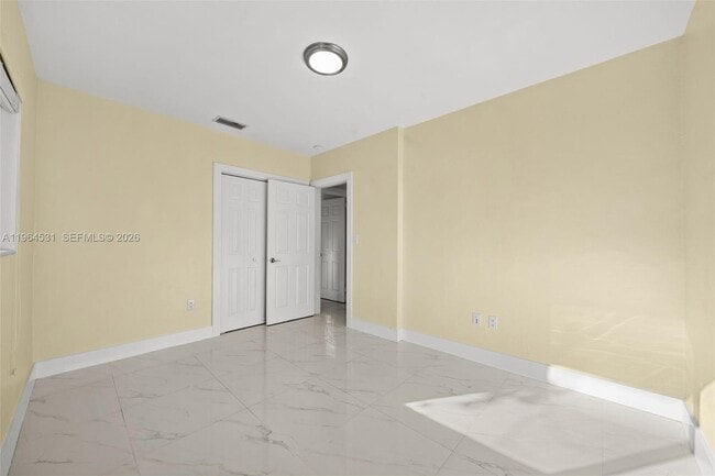 Building Photo - 6851 SW 48th Terrace