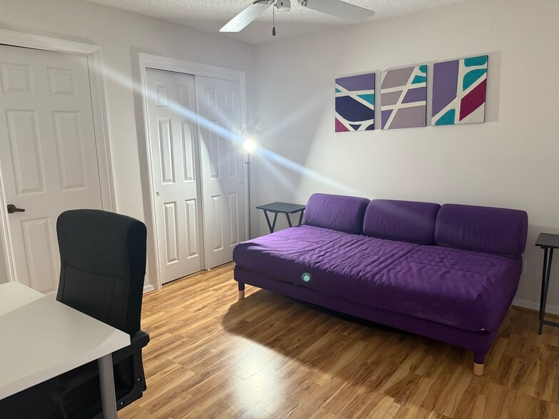 Building Photo - 1645 Spoonbill Ln