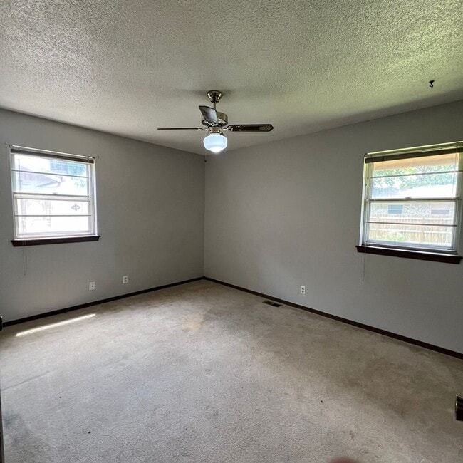 Building Photo - Welcome home!