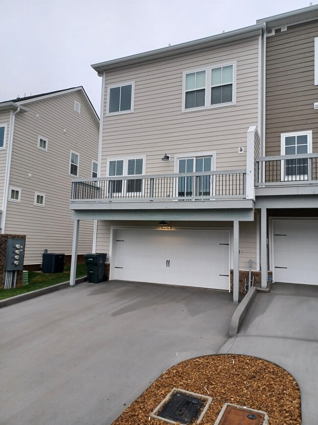 Building Photo - 1748 Park Terrace Ln