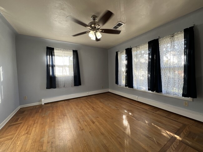 Building Photo - 2740 Buena Vista St