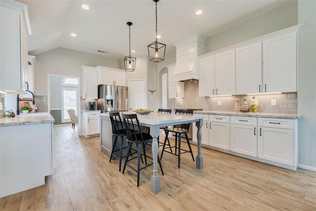 Building Photo - 13807 Halpren Falls Cir