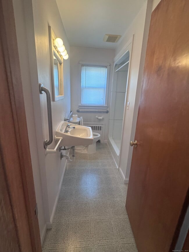 Building Photo - 212 Dayton Rd