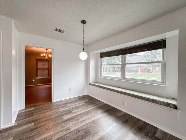 Building Photo - 2903 Auburn Dr