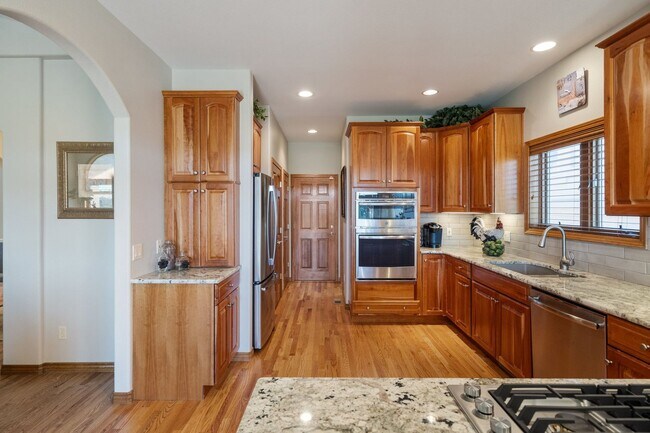 Building Photo - D20 Patio Home on the Golf Course views of...