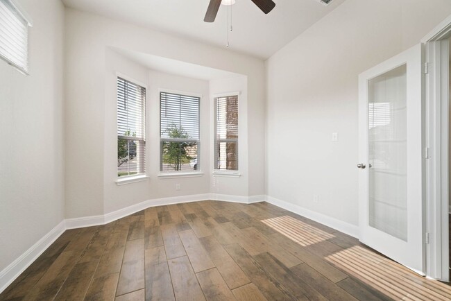 Building Photo - 4 Bedroom 3 Bathroom located in Copper Can...