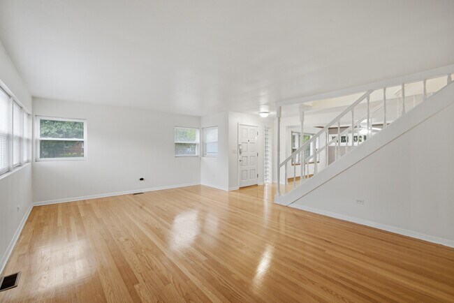 Building Photo - 114 N Lancaster St