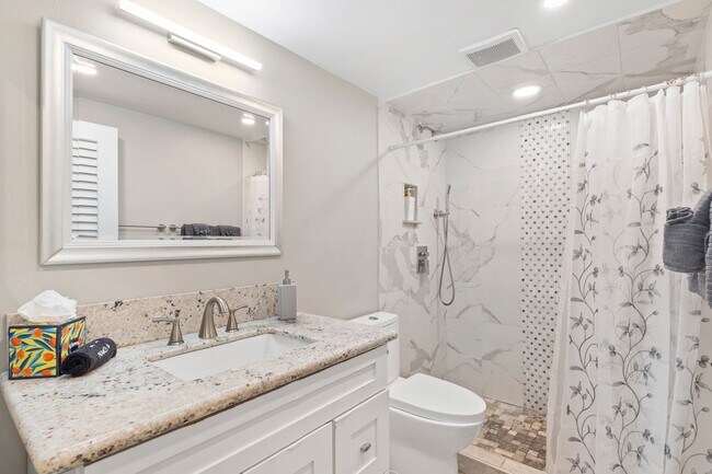 Building Photo - Full Ocean View, Fully Furnished Condo |Across from Surf Beach|Pool |Renovated |Heart of Kihei