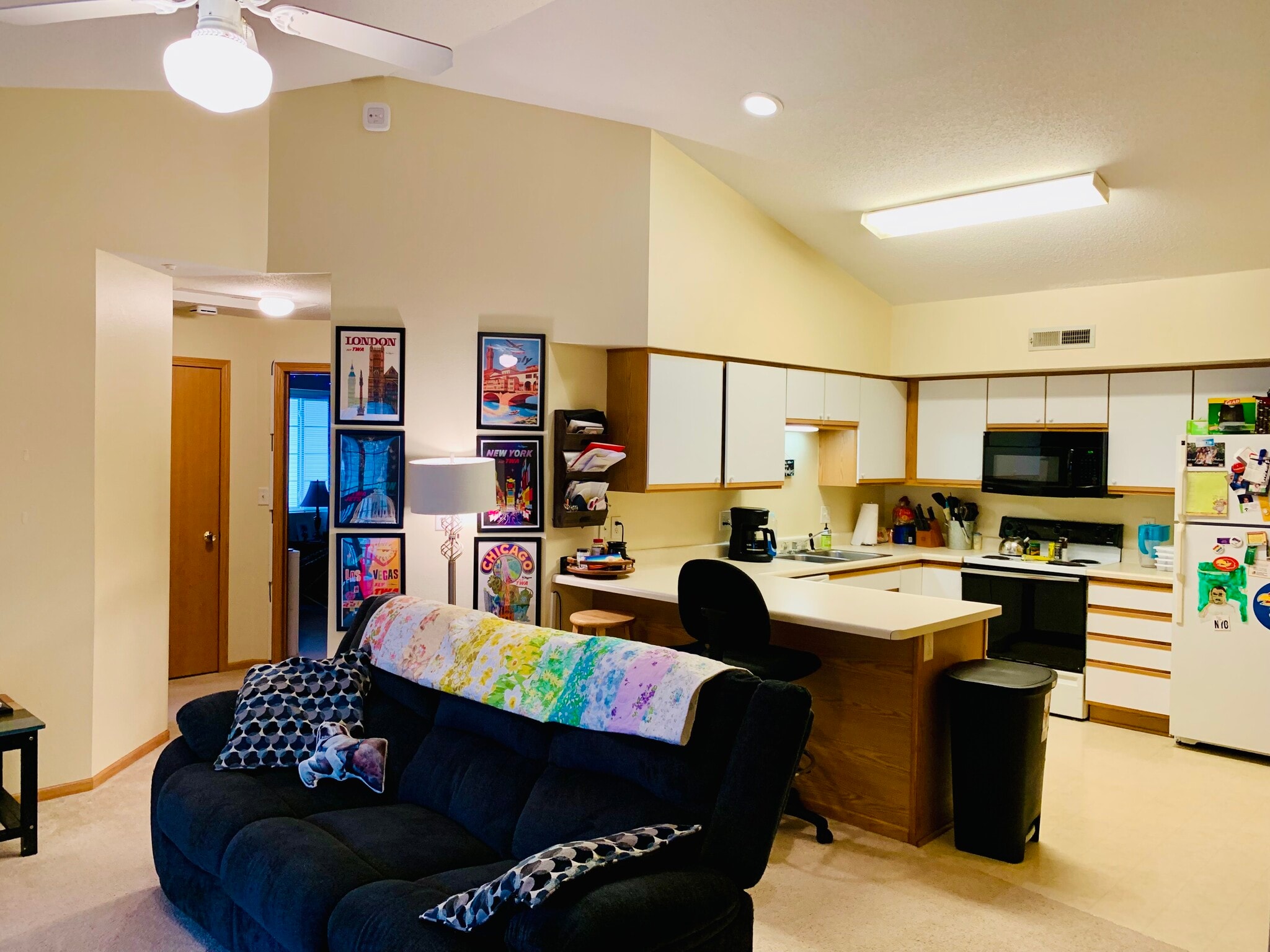 Building Photo - 2270 Holiday Rd # 511