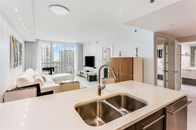 Building Photo - 55 SE 6th St