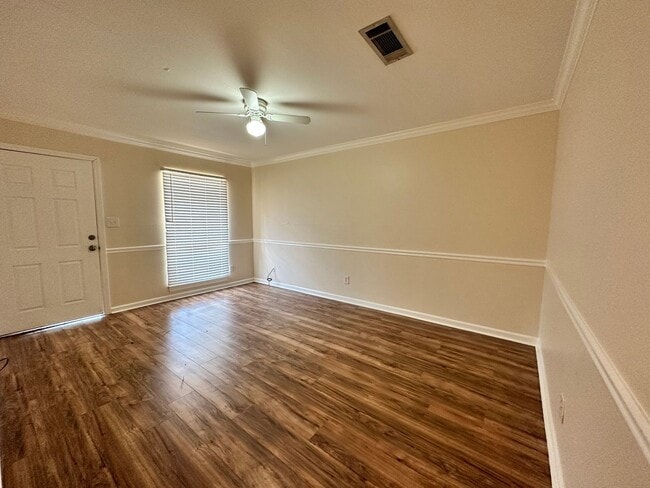 Building Photo - Updated and AFFORDABLE SHREVEPORT HOME