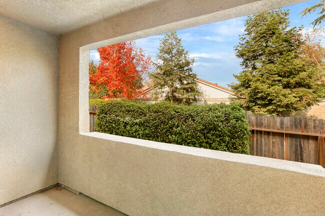 Building Photo - 3739 Black Eagle Dr