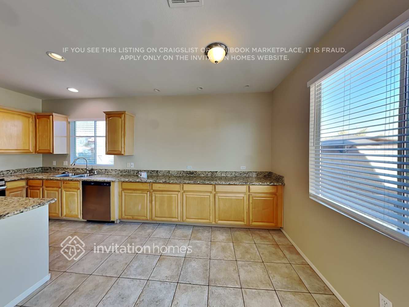 Building Photo - 9496 Santa Fe Rose St