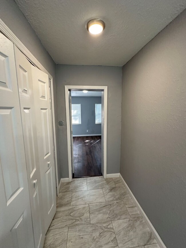 Building Photo - Welcome home to this FULLY RENOVATED 3-bed...