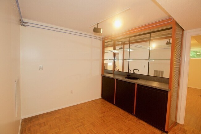 Building Photo - 54 Drumlin Rd