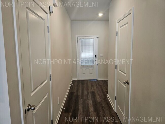 Building Photo - Beautiful Townhome for Lease in Lawrenceville
