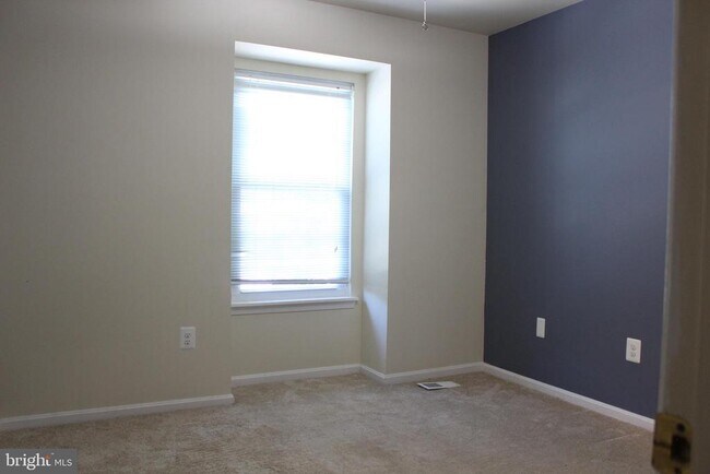 Building Photo - 11724 Lone Tree Ct