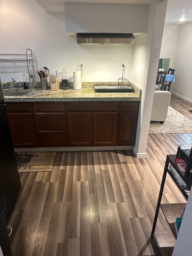 Building Photo - 4101 Juniper Hills Dr