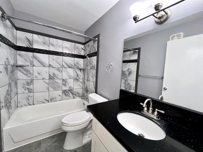 Building Photo - 95-790 Wikao St