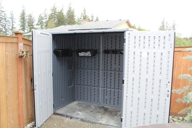 Building Photo - 7744 20th Ln SE