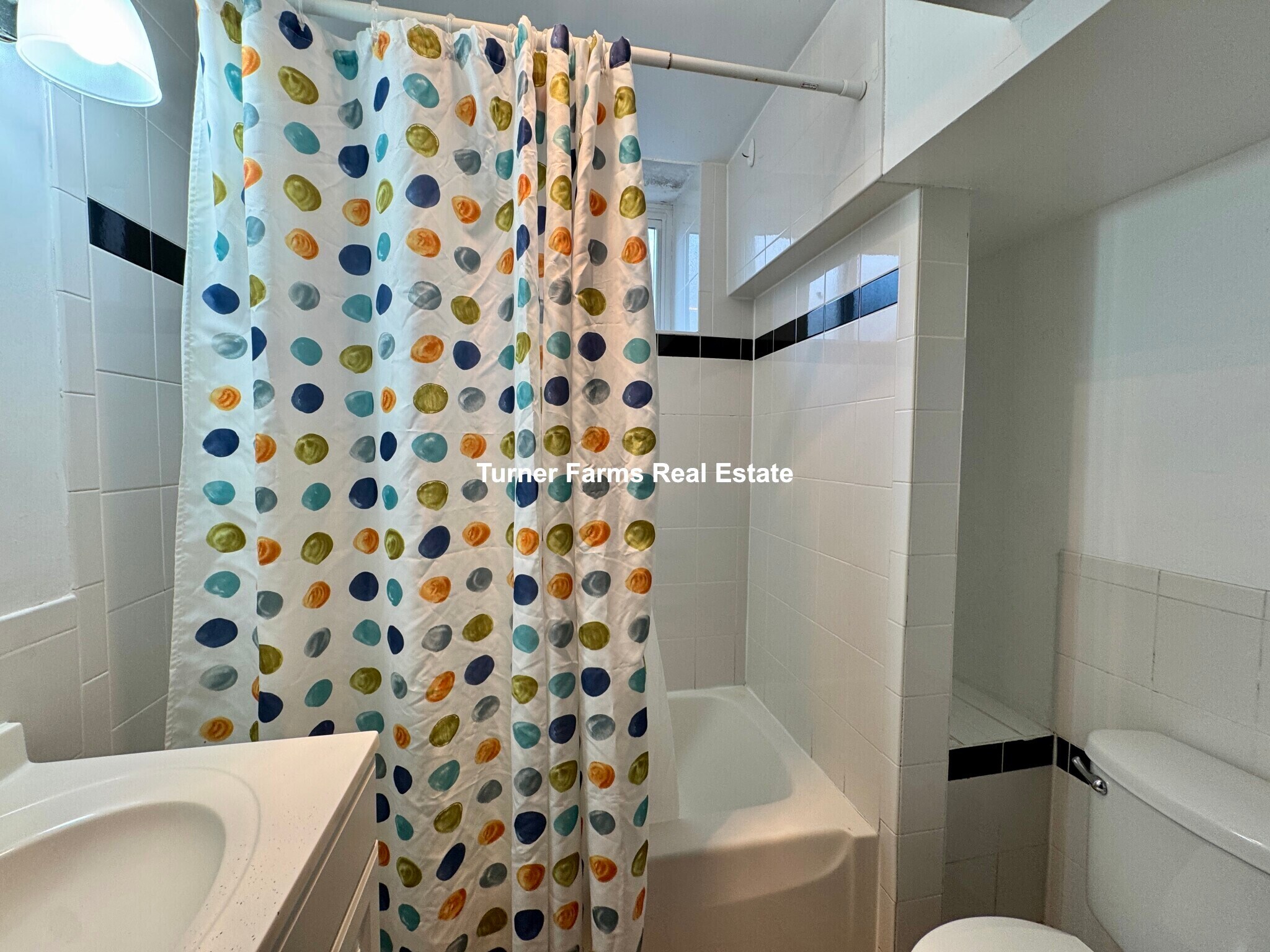 Building Photo - 154 Magazine St