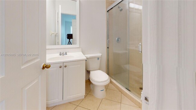 Building Photo - 2929 SE 2nd St