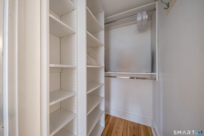 Building Photo - 99 Bay View Ave