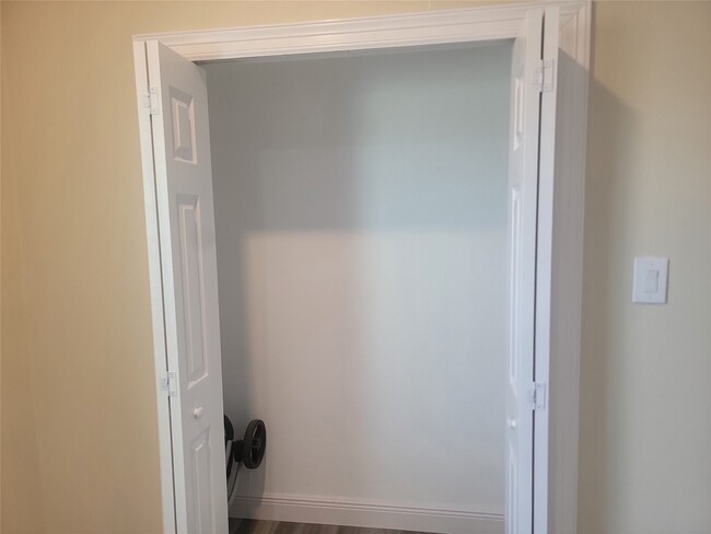 Building Photo - 2250 Rd 5732