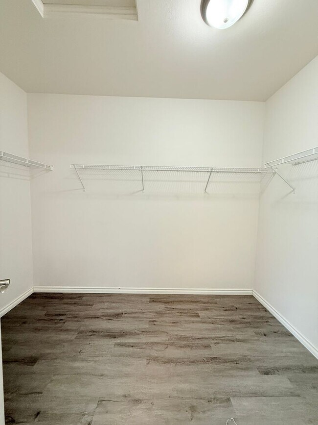 Building Photo - Spacious 4-Bedroom Home with Bonus Room, Trex Deck & Pergola in Prime Maple Valley