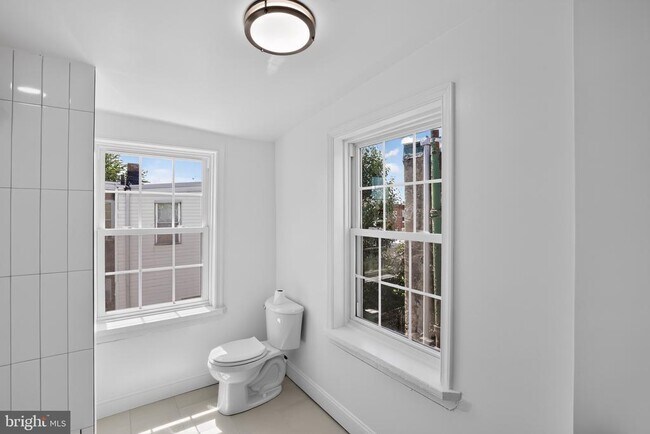 Building Photo - 3053 Janney St