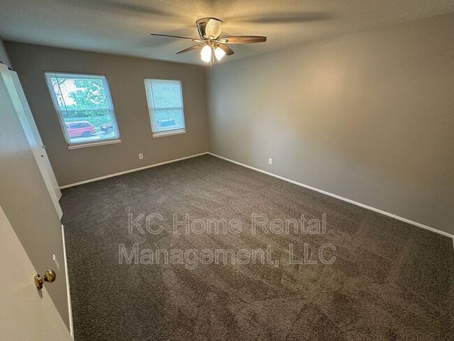 Building Photo - 6753 N Askew Cir