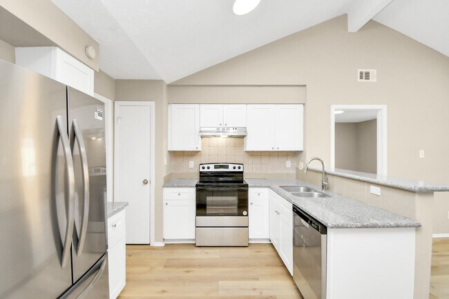 Building Photo - 10023 King Ranch Ln