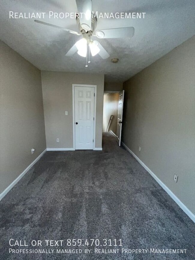 Building Photo - 229 Ridgewood Dr