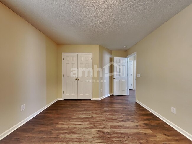 Building Photo - 405 White Bluff Ct