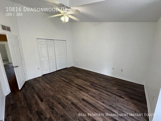 Building Photo - 10816 Dragonwood Dr