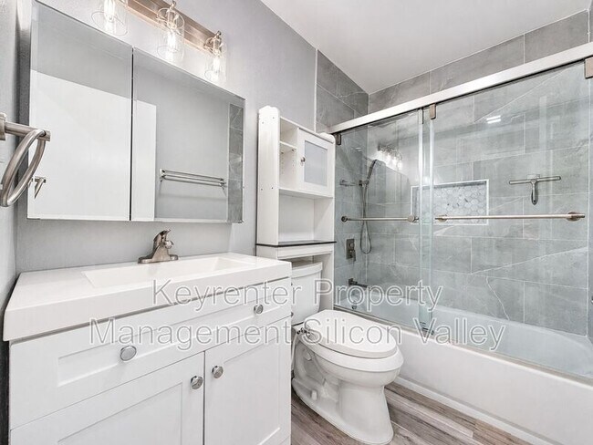 Building Photo - 399 Don Basillo Way