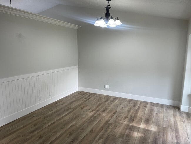 Building Photo - 1564 N 250 W