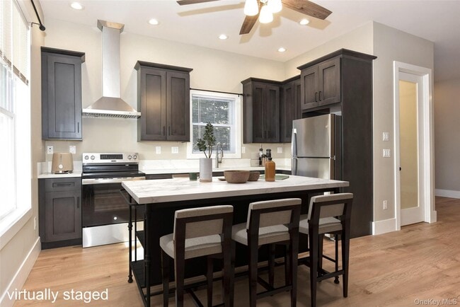 Building Photo - 127 Pine St