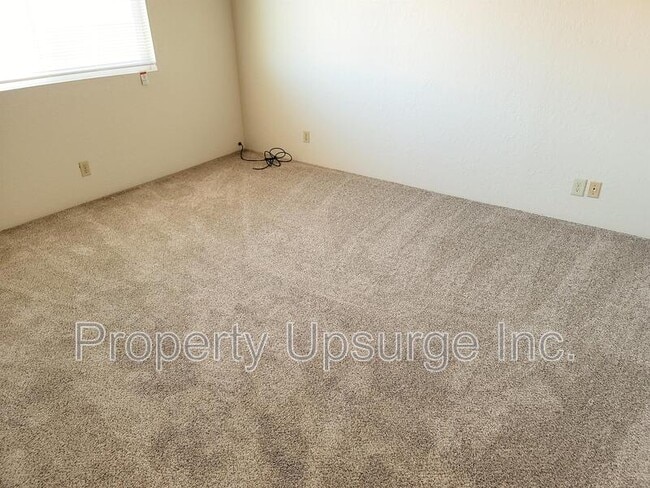 Building Photo - 4400 Dogwood Ln