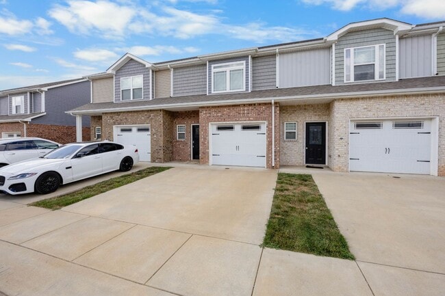 Building Photo - 326 Fallow Cir